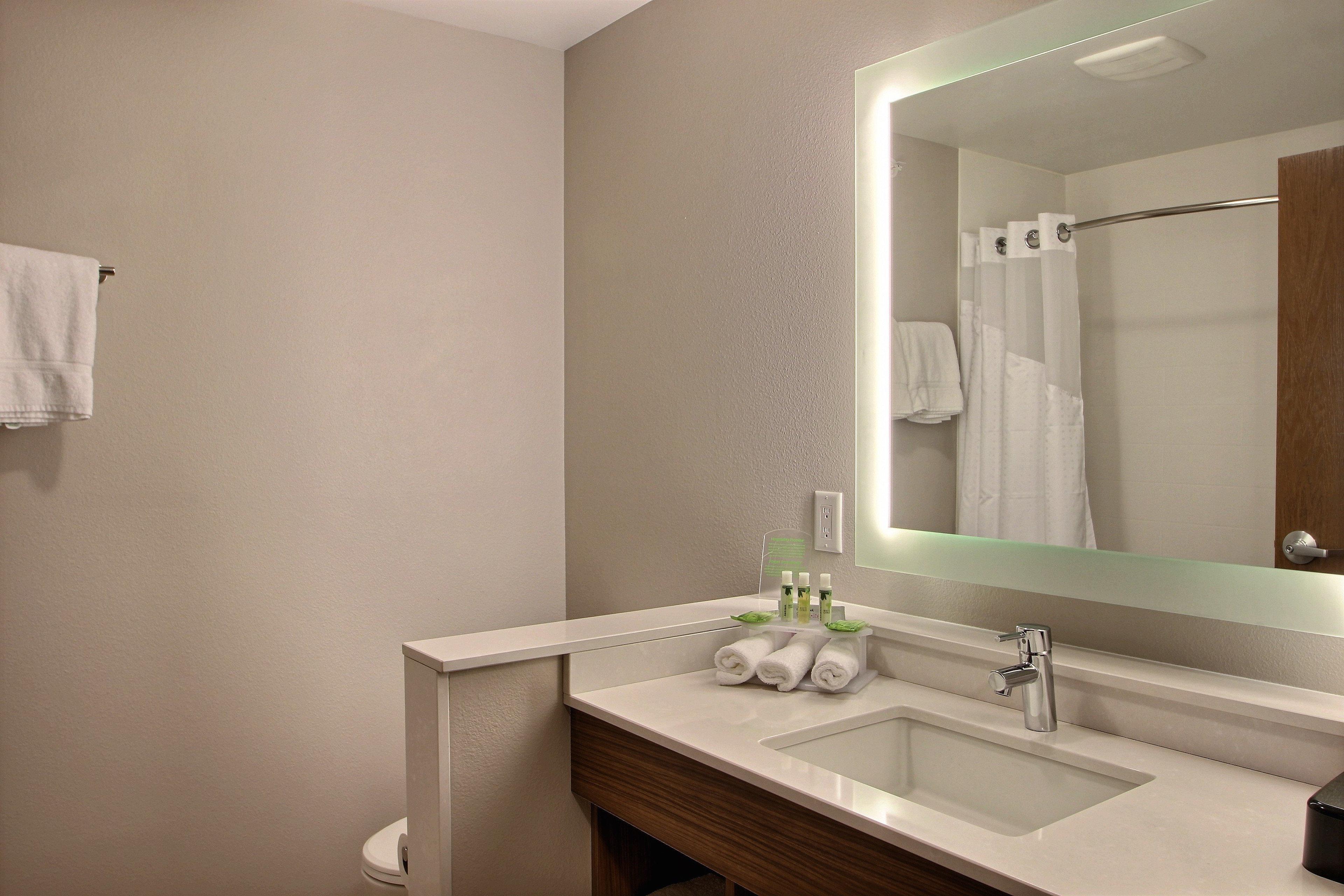 Holiday Inn Express & Suites Fond Du Lac By Ihg Esterno foto