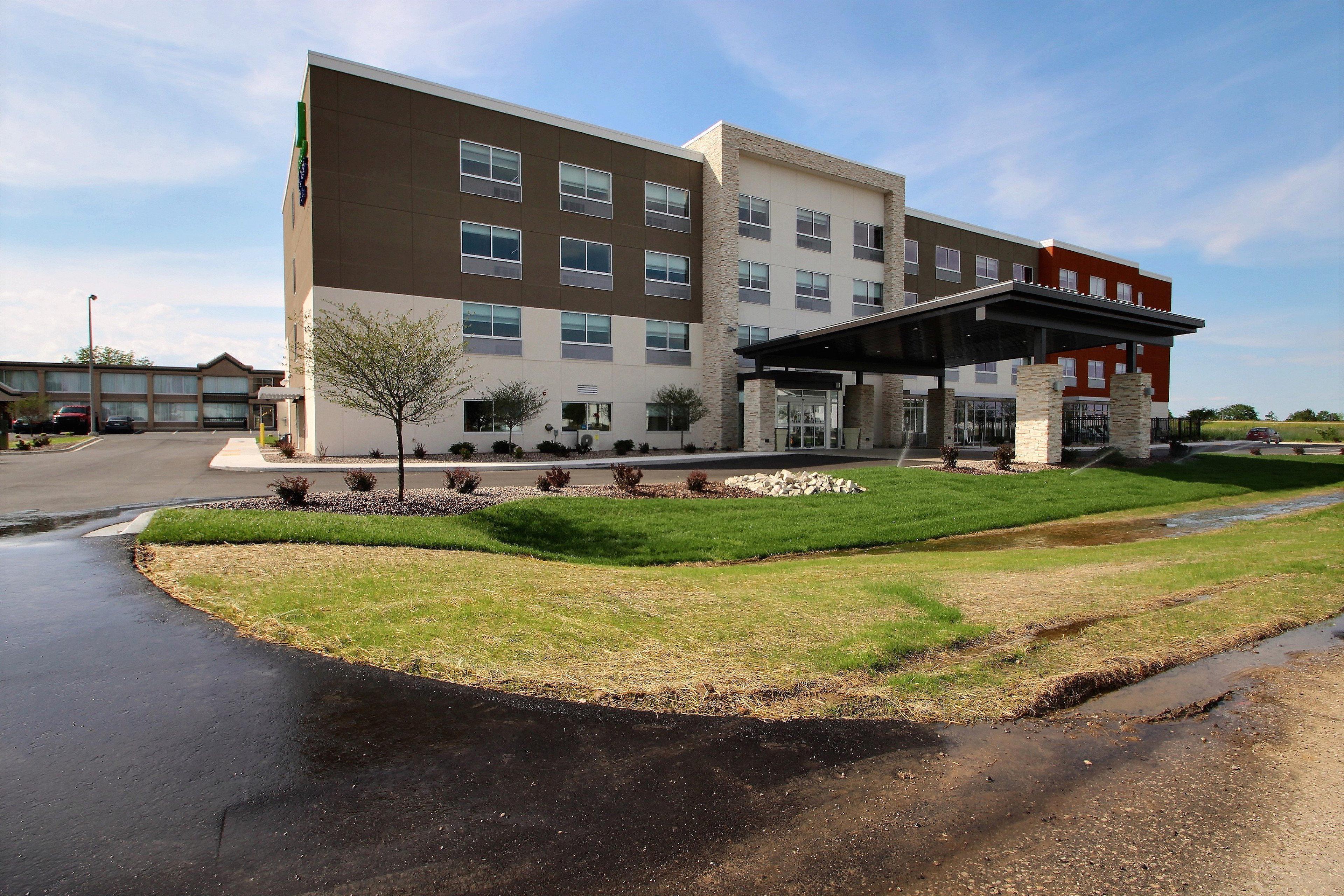 Holiday Inn Express & Suites Fond Du Lac By Ihg Esterno foto