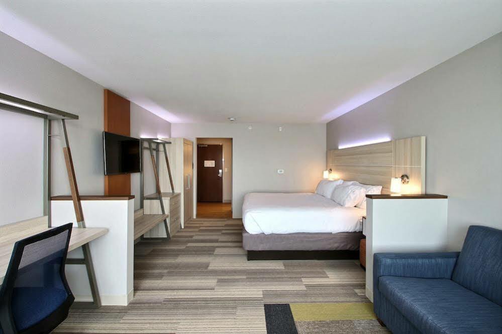Holiday Inn Express & Suites Fond Du Lac By Ihg Esterno foto