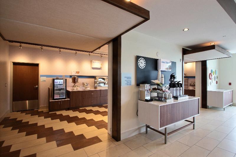 Holiday Inn Express & Suites Fond Du Lac By Ihg Esterno foto