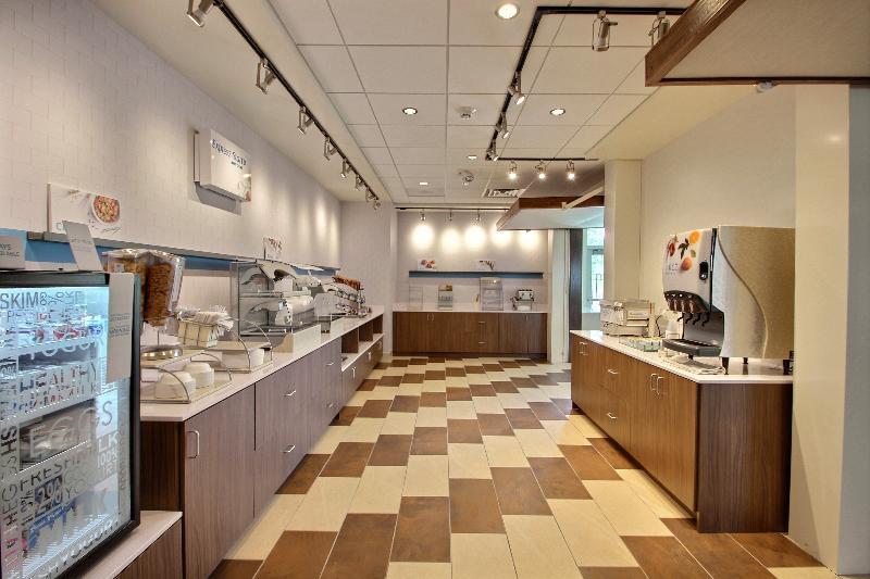 Holiday Inn Express & Suites Fond Du Lac By Ihg Esterno foto